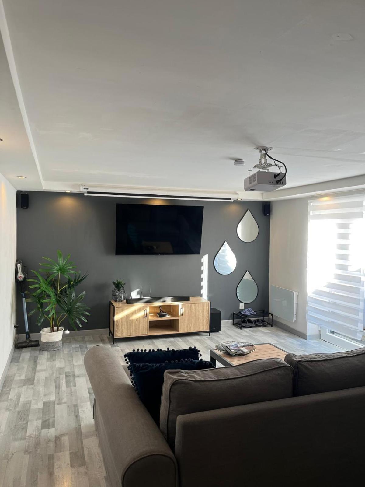 Tres Bel Appartement Type Loft De 40 M2 Dans Maison Avec Parking Privatif Lingolsheim Exterior photo